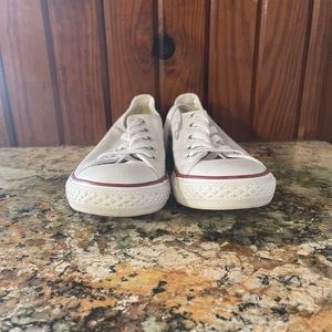white all star converse